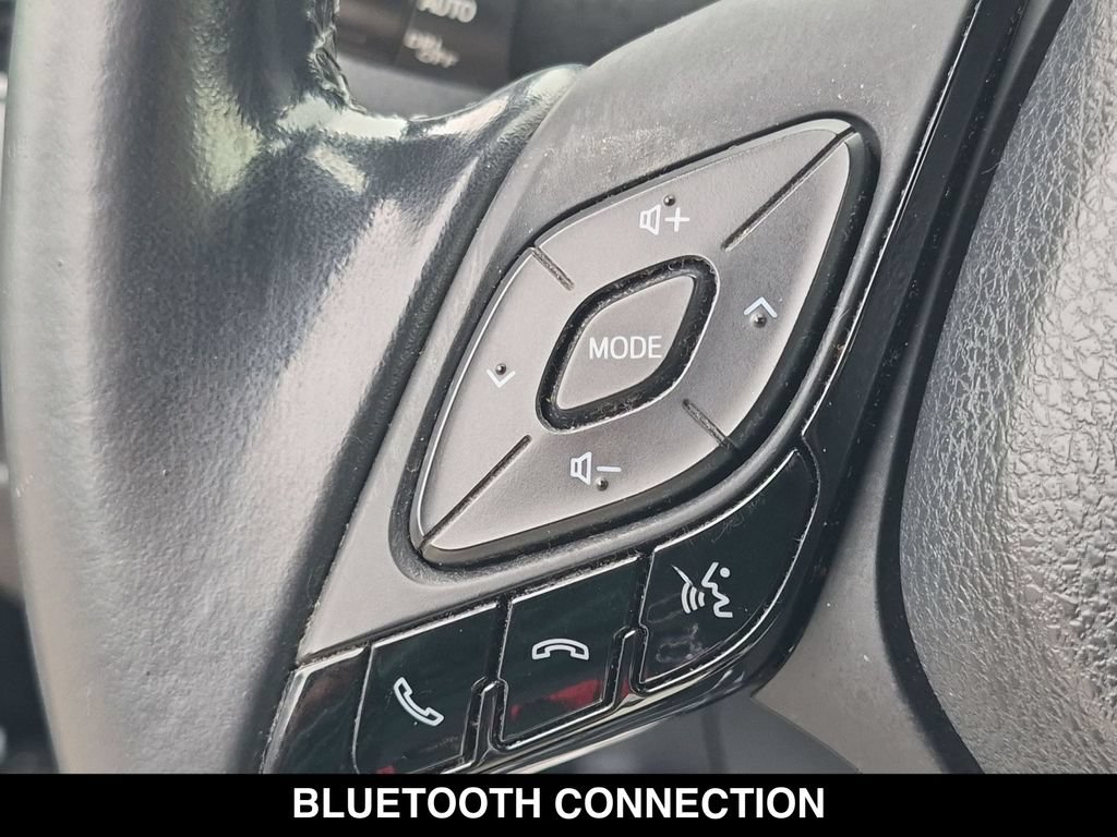 Used 2018 Toyota C-HR XLE FWD image 5