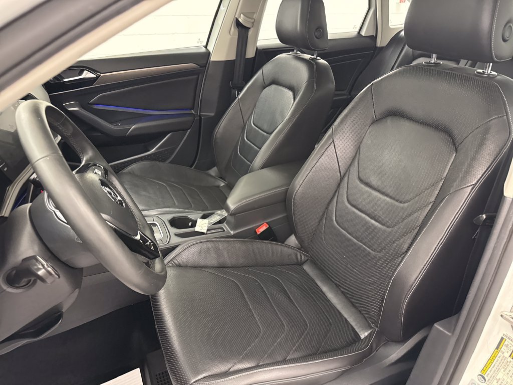 Used 2020 Volkswagen Jetta SEL Premium FWD image 19