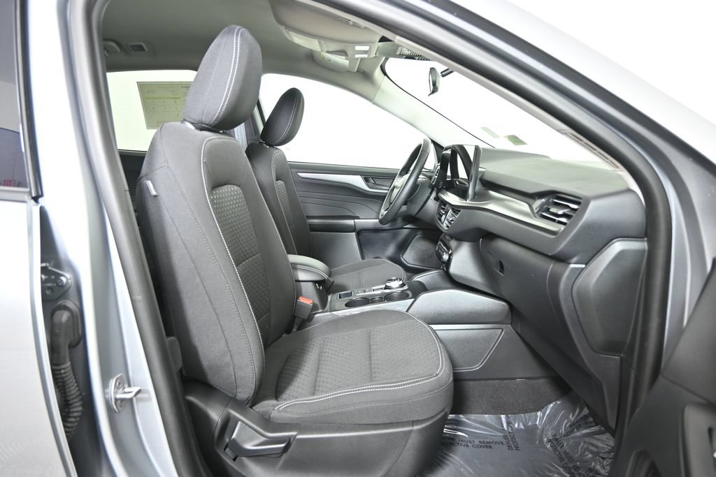Used 2023 Ford Escape Active w/ Tech Pack #1 AWD/4WD image 13