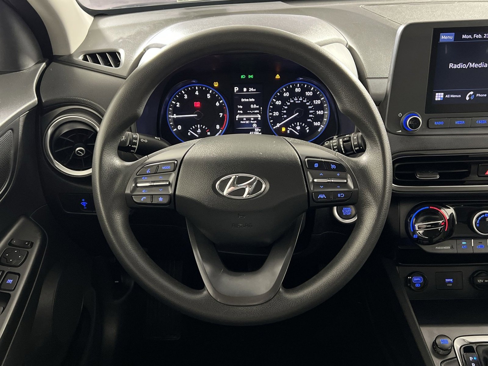 Used 2022 Hyundai Kona SEL image 16