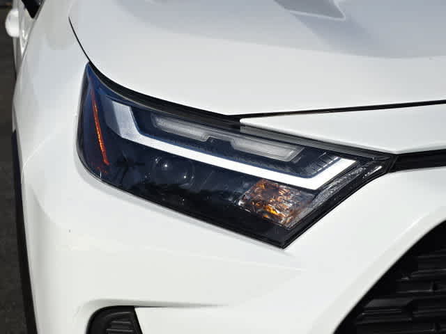 Certified 2023 Toyota RAV4 LE FWD image 5