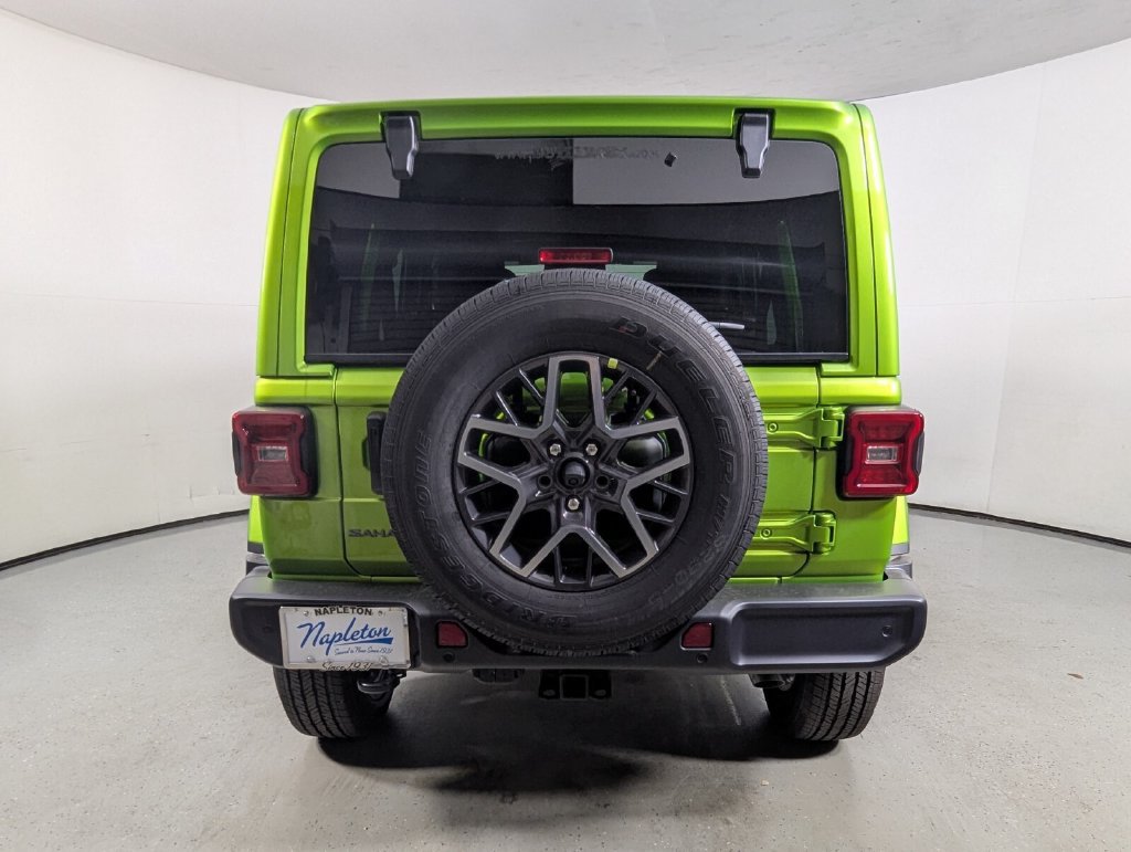 New 2026 Jeep Wrangler Unlimited Sahara AWD/4WD image 7