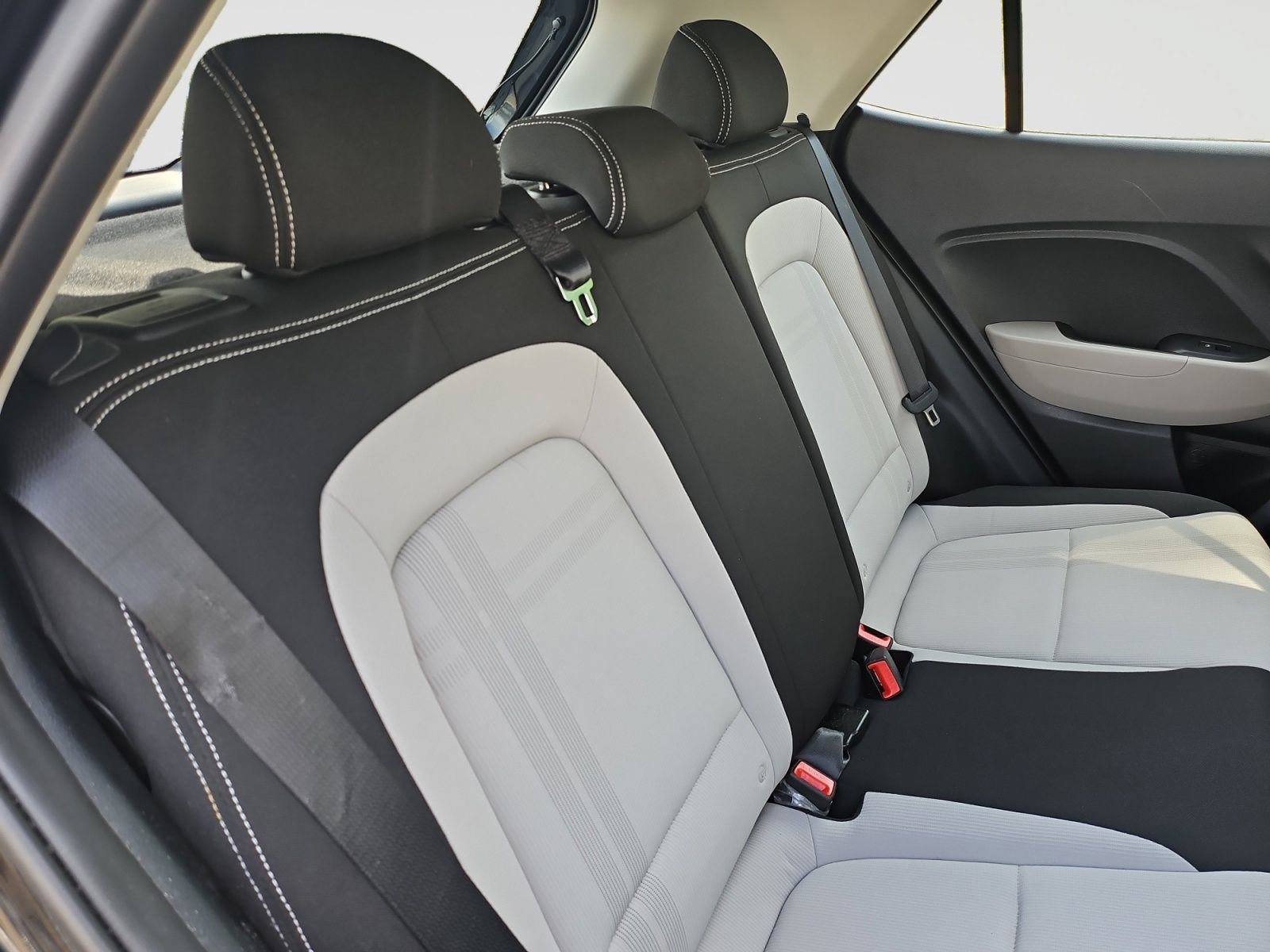 Used 2022 Hyundai Venue SEL FWD image 45