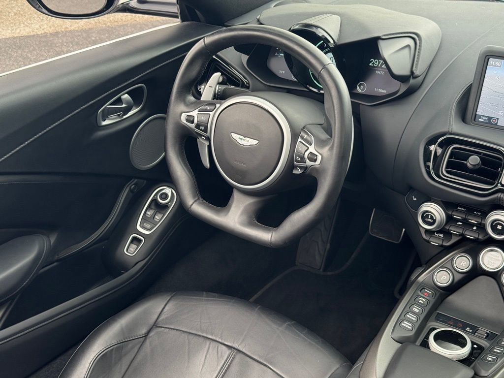 Used 2023 Aston Martin V8 Vantage Roadster image 46