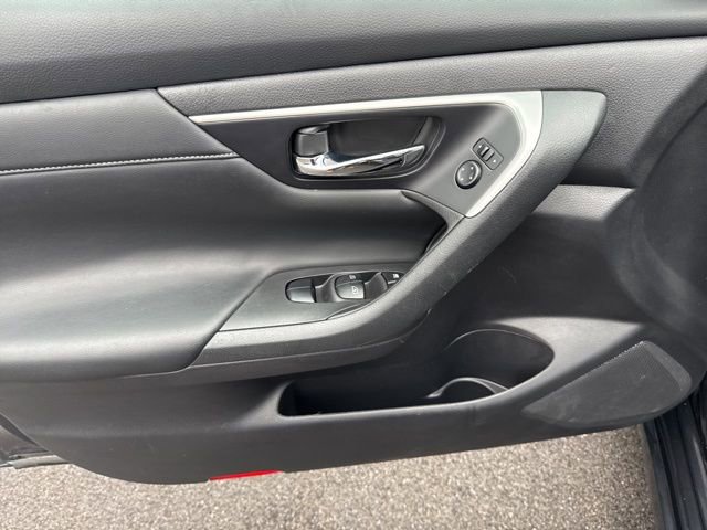 Used 2016 Nissan Altima 2.5 SL w/ 2.5 Technology w/LED Package image 10