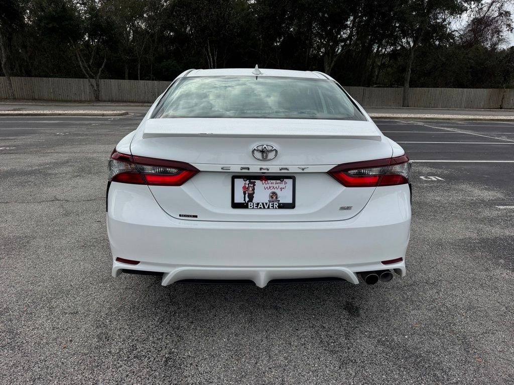 Used 2024 Toyota Camry SE image 8