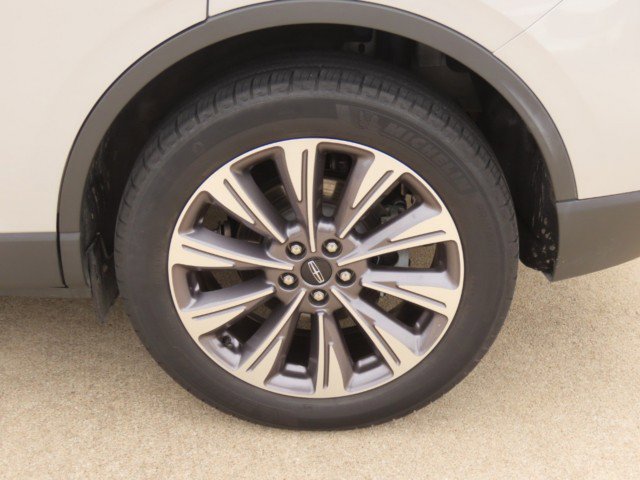 Used 2020 Lincoln Corsair Reserve w/ Elements Package FWD image 15