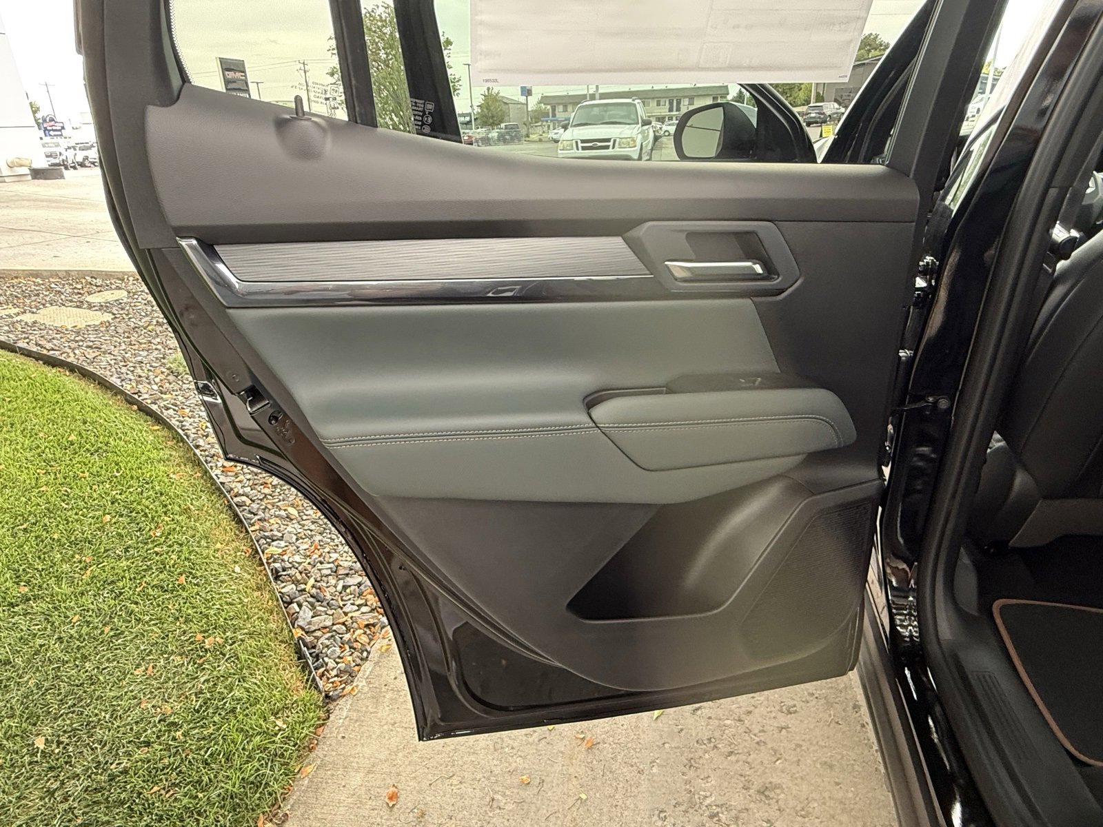 New 2026 GMC Terrain AT4 w/ Convenience Package III image 25