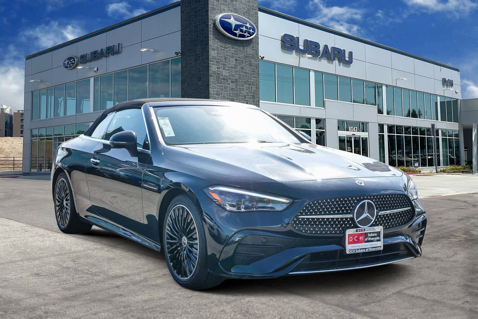 Used 2025 Mercedes-Benz CLE 300 4MATIC Cabriolet image 3