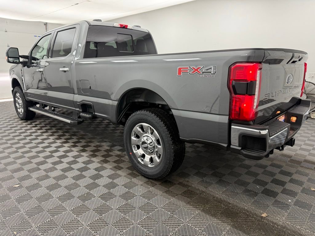 New 2026 Ford F250 Lariat w/ Chrome Package image 11