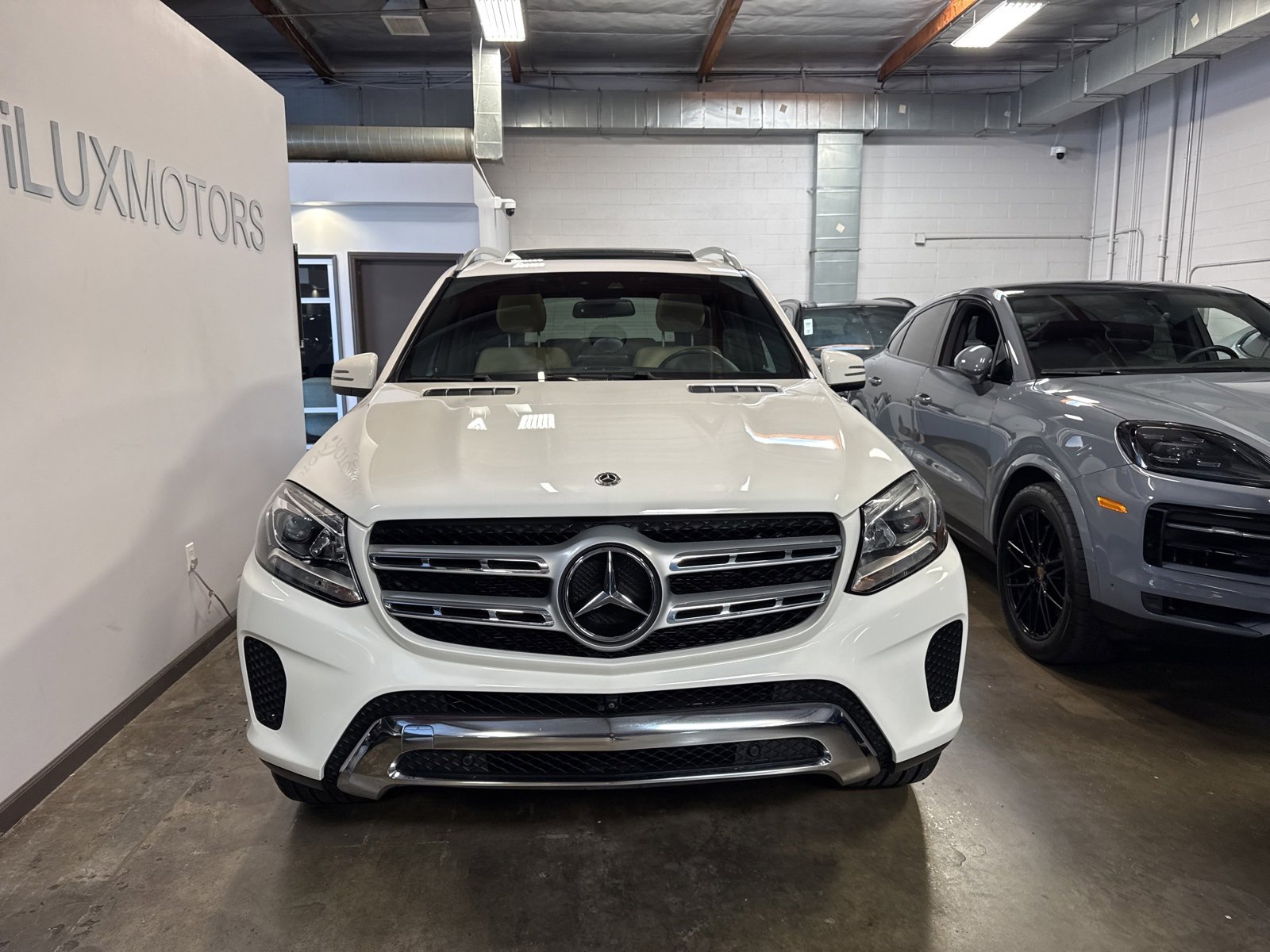 Used 2018 Mercedes-Benz GLS 450 4MATIC image 2