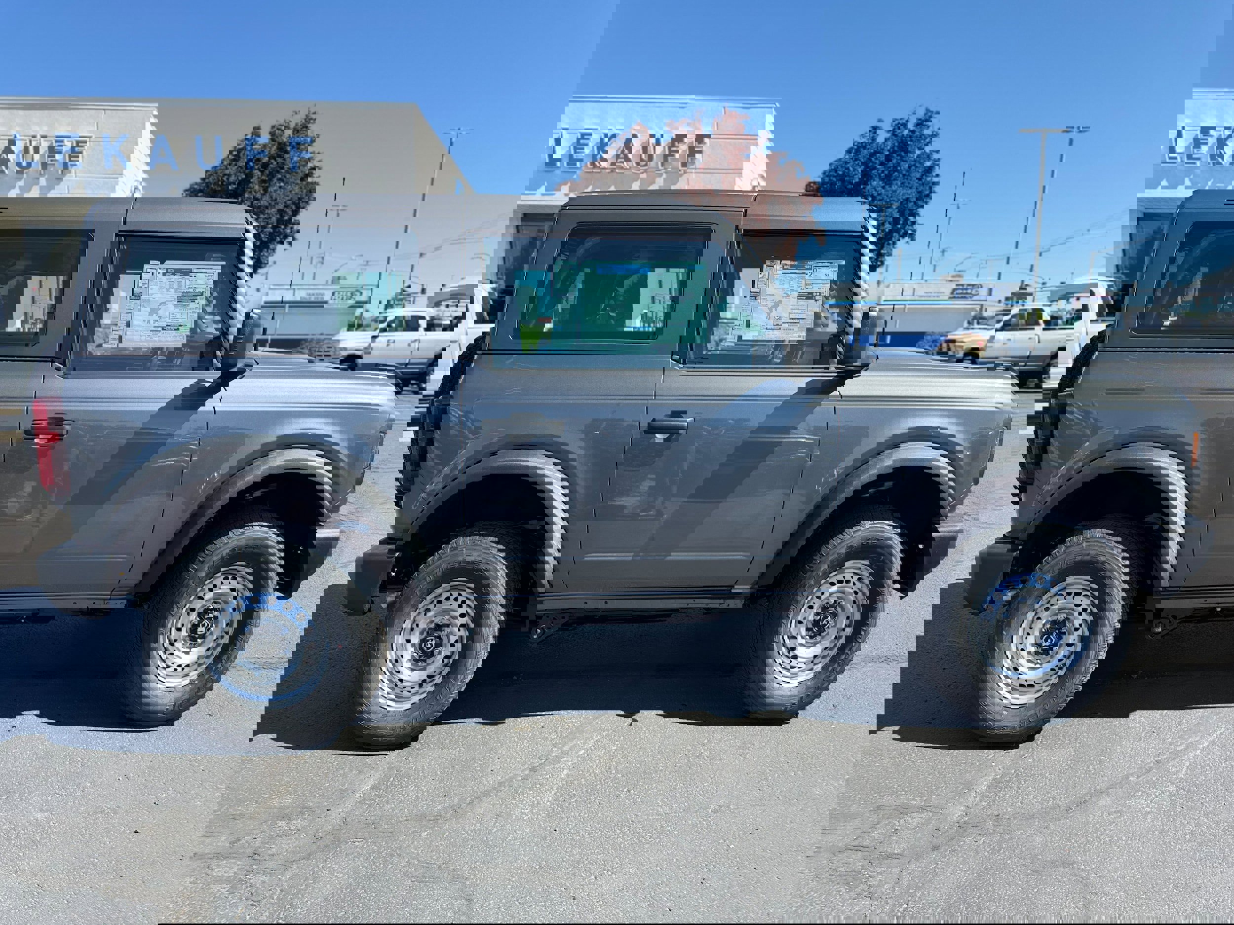 New 2025 Ford Bronco 2-Door image 3