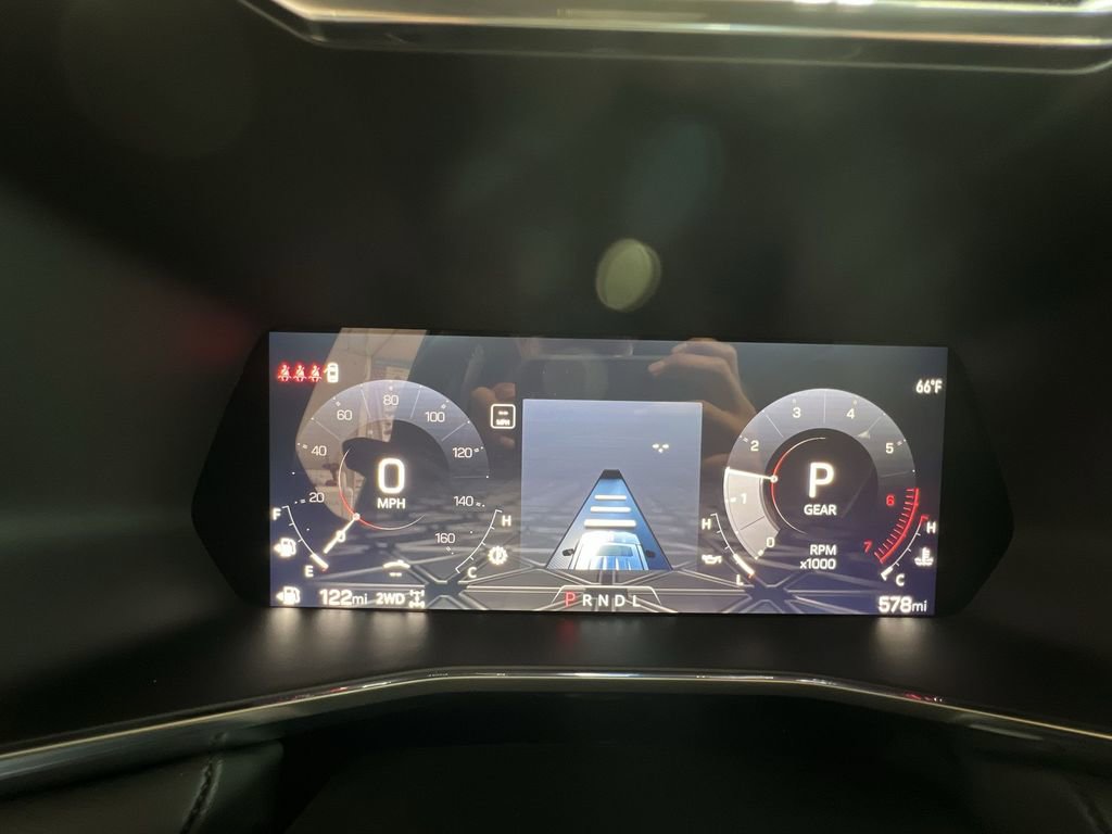 New 2025 GMC Canyon Elevation w/ Convenience Package image 12