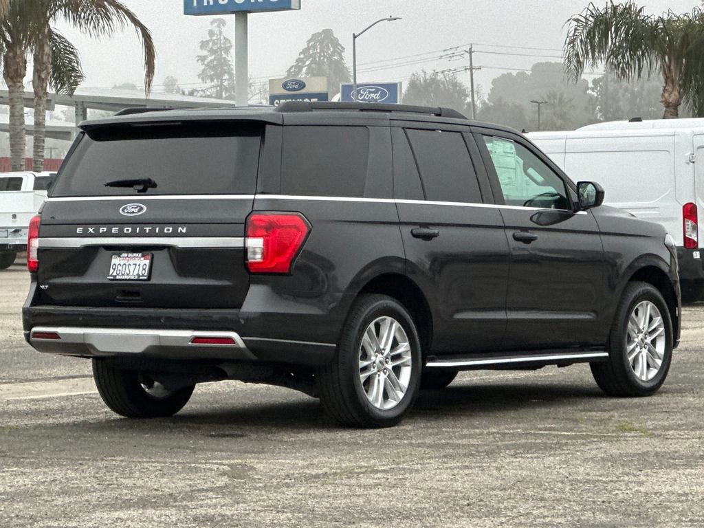 Certified 2022 Ford Expedition XLT image 3
