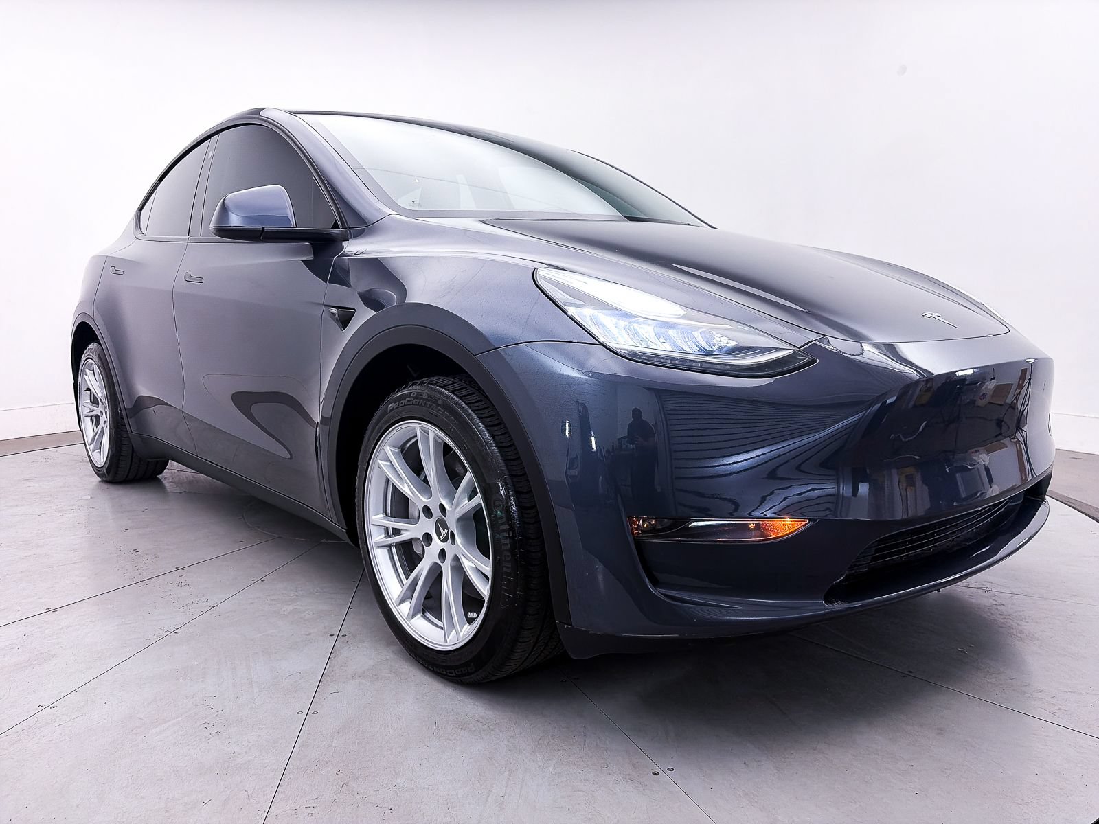 Used 2023 Tesla Model Y Long Range AWD/4WD image 10