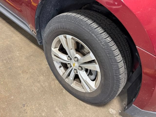 Used 2010 Chevrolet Equinox LT w/ Chrome Appearance Package FWD image 9