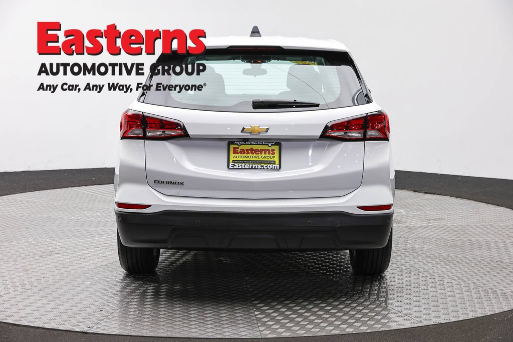 Used 2023 Chevrolet Equinox LS w/ Driver Confidence II Package FWD image 6
