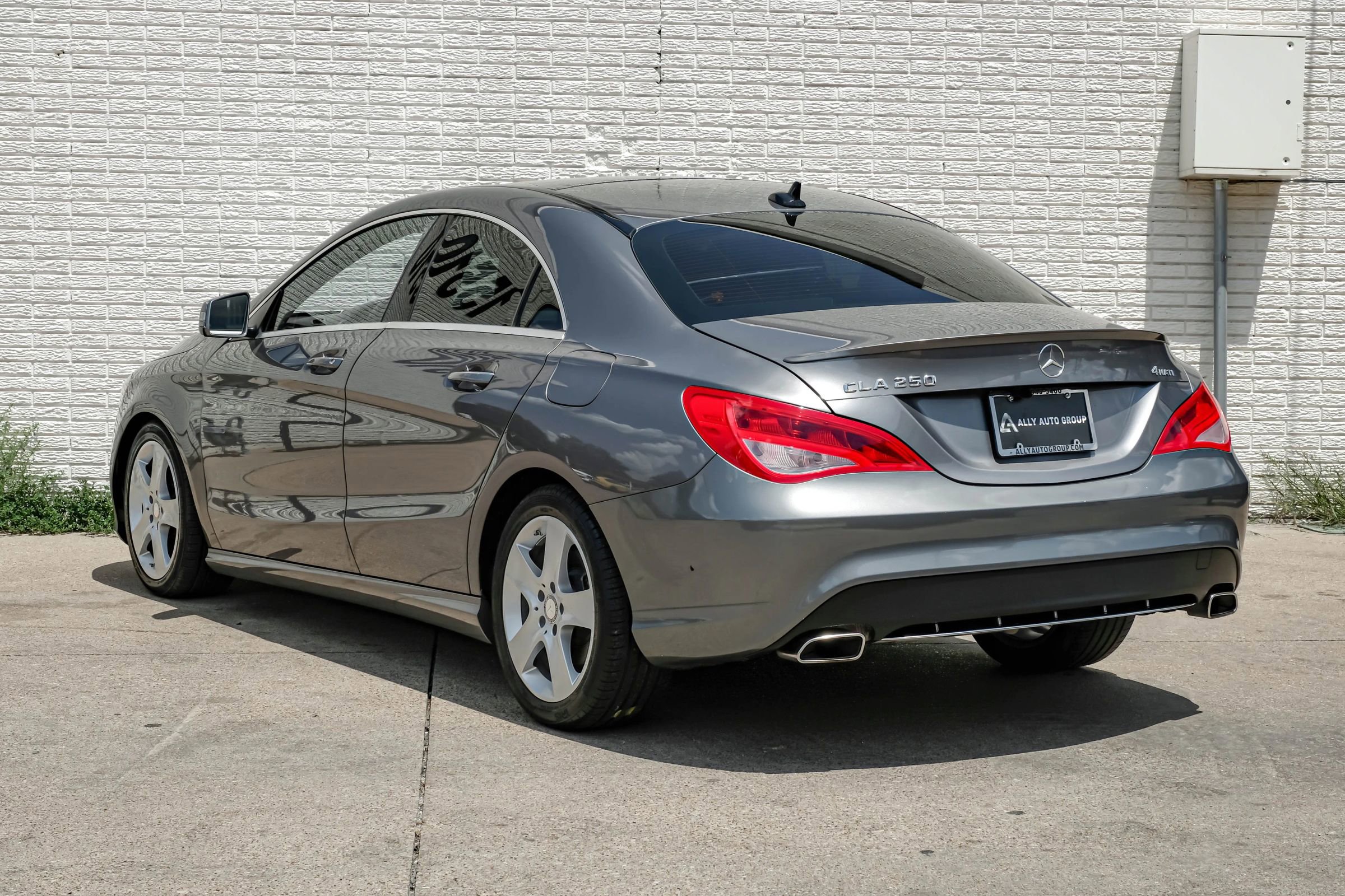Used 2016 Mercedes-Benz CLA 250 4MATIC w/ Premium 1 Package image 9