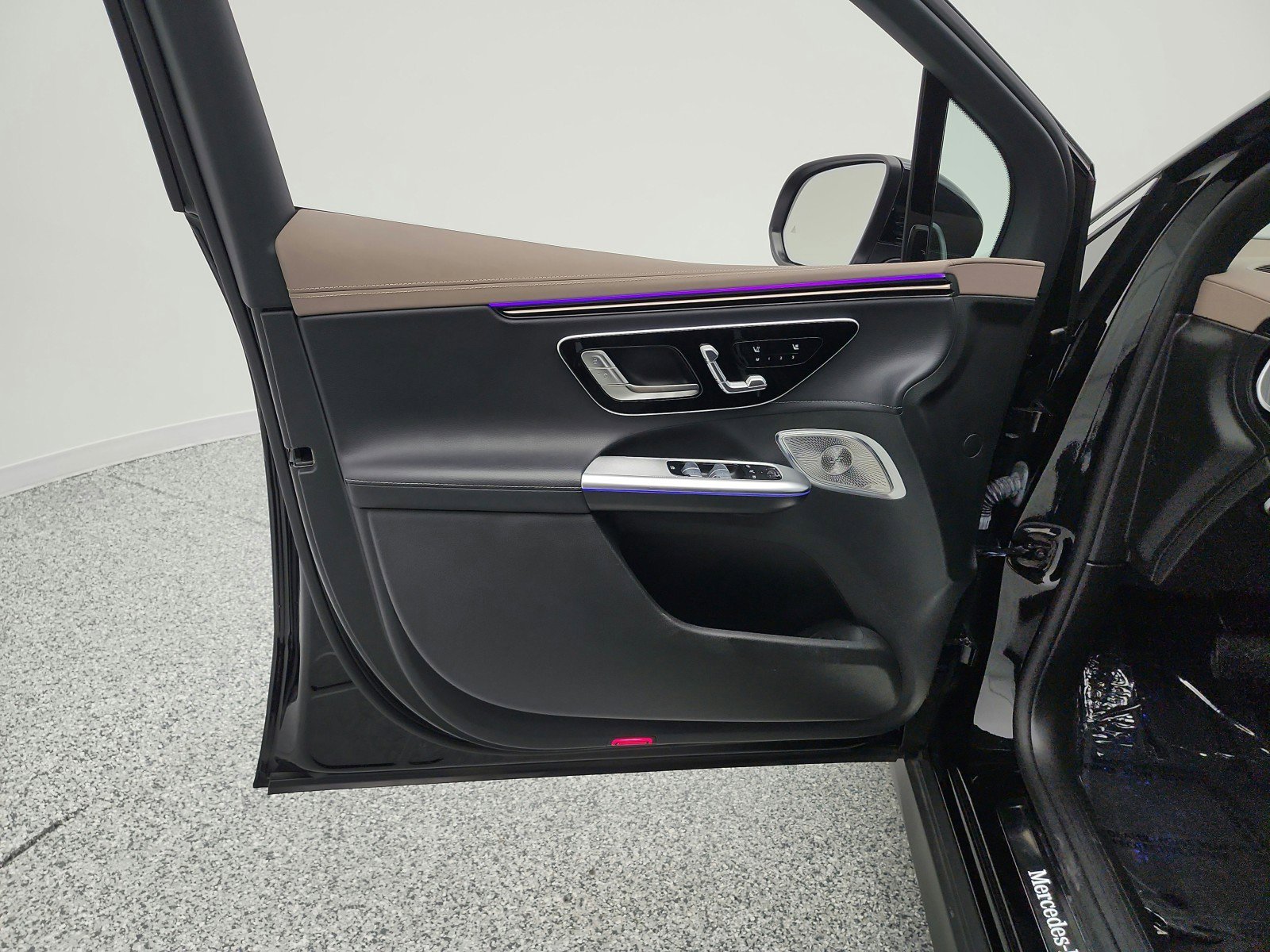 Used 2023 Mercedes-Benz EQE 350+ SUV image 15
