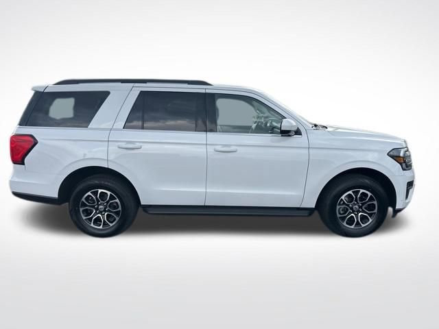 Used 2024 Ford Expedition XLT image 7