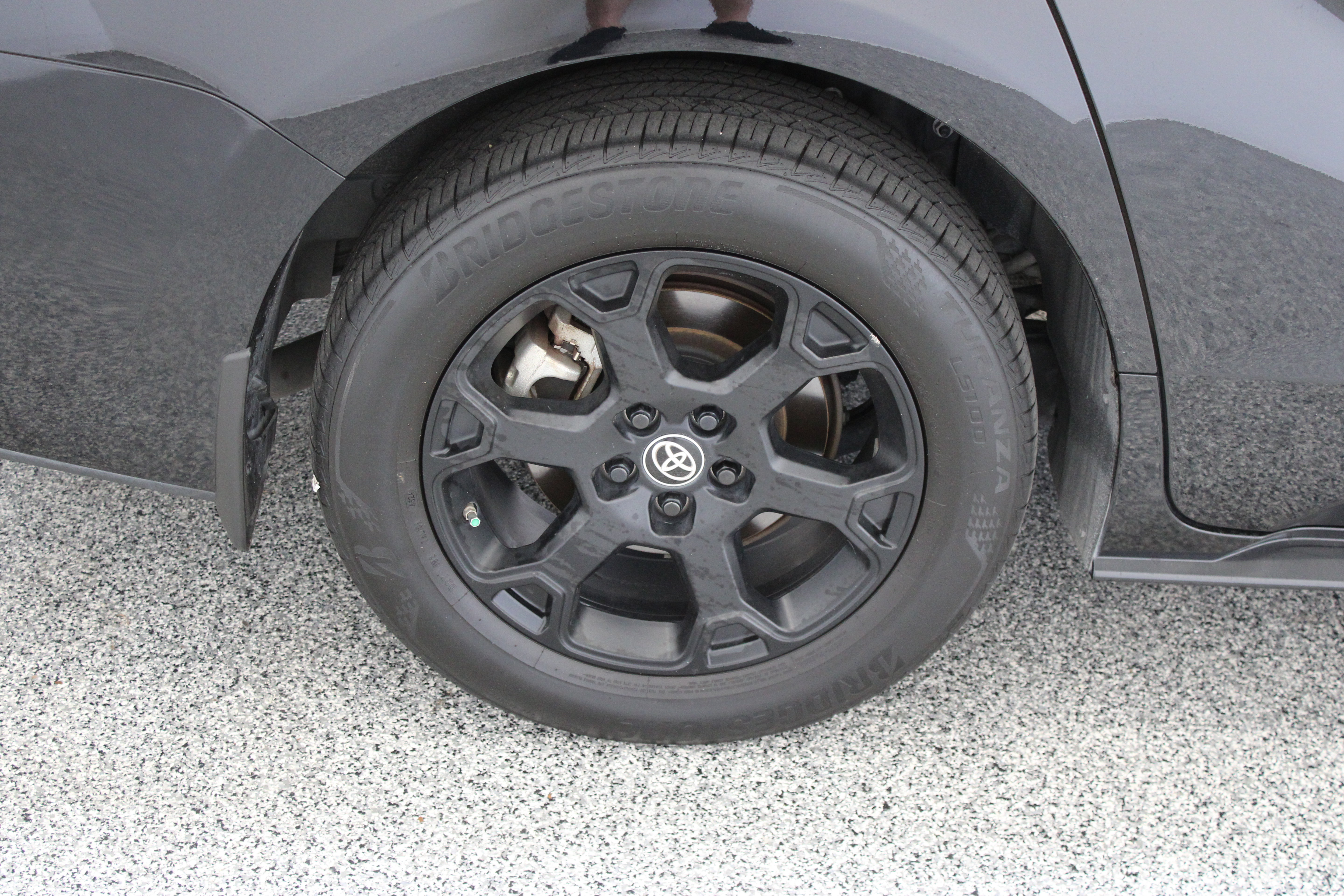 Certified 2025 Toyota Sienna XLE Woodland Edition AWD/4WD image 6