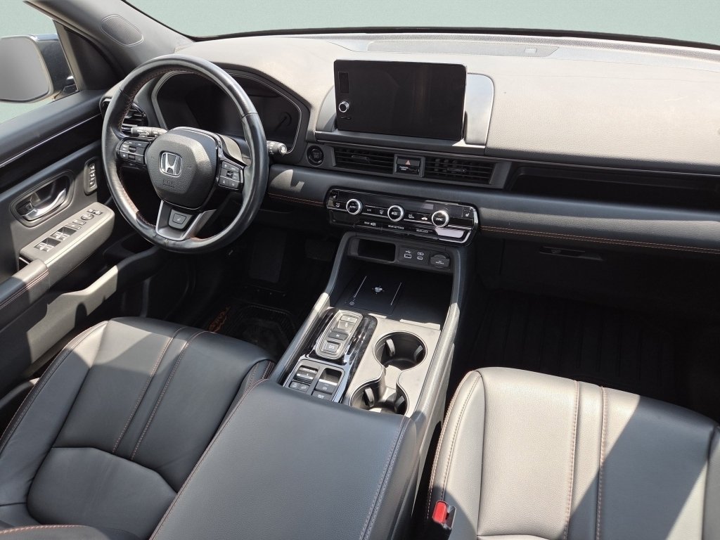Certified 2025 Honda Pilot TrailSport image 36