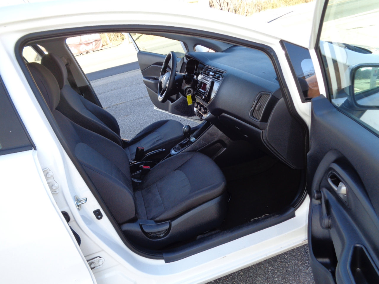 Used 2017 Kia Rio LX image 14