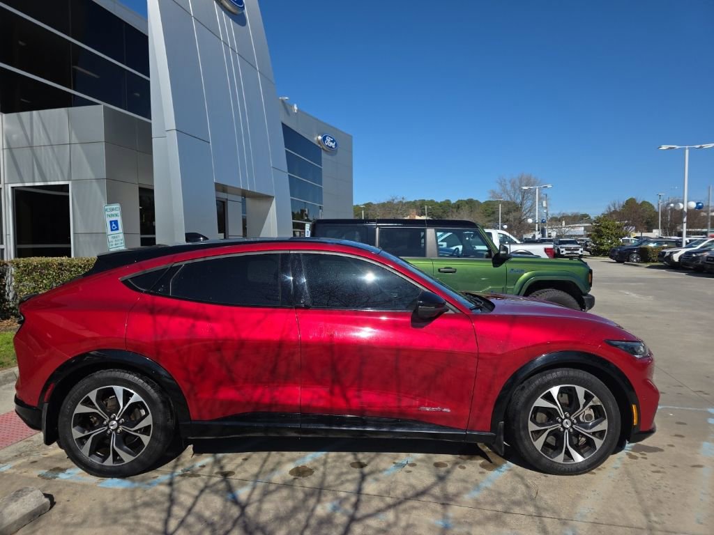 Used 2021 Ford Mustang Mach-E Premium image 4