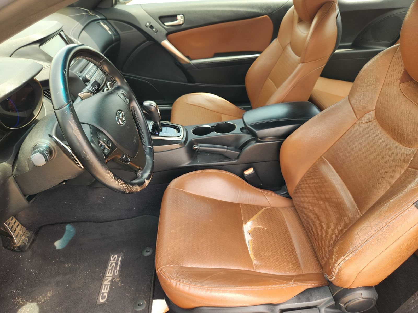 Used 2015 Hyundai Genesis 3.8 RWD image 15