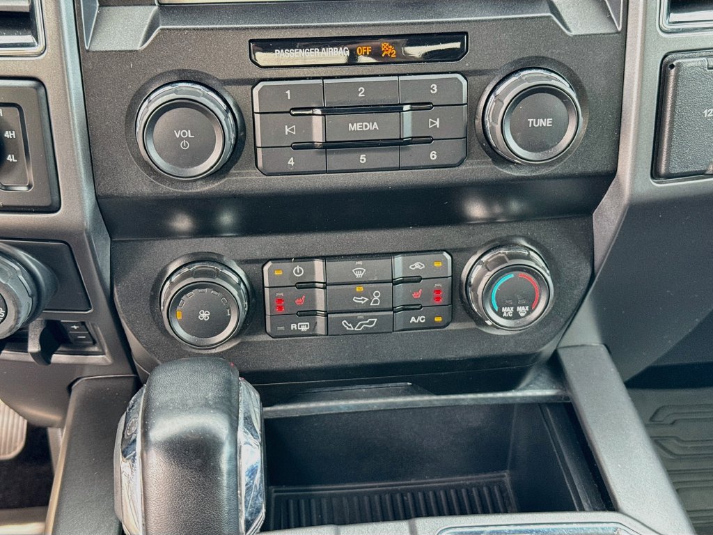 Used 2019 Ford F150 XLT w/ Equipment Group 302A Luxury AWD/4WD image 16