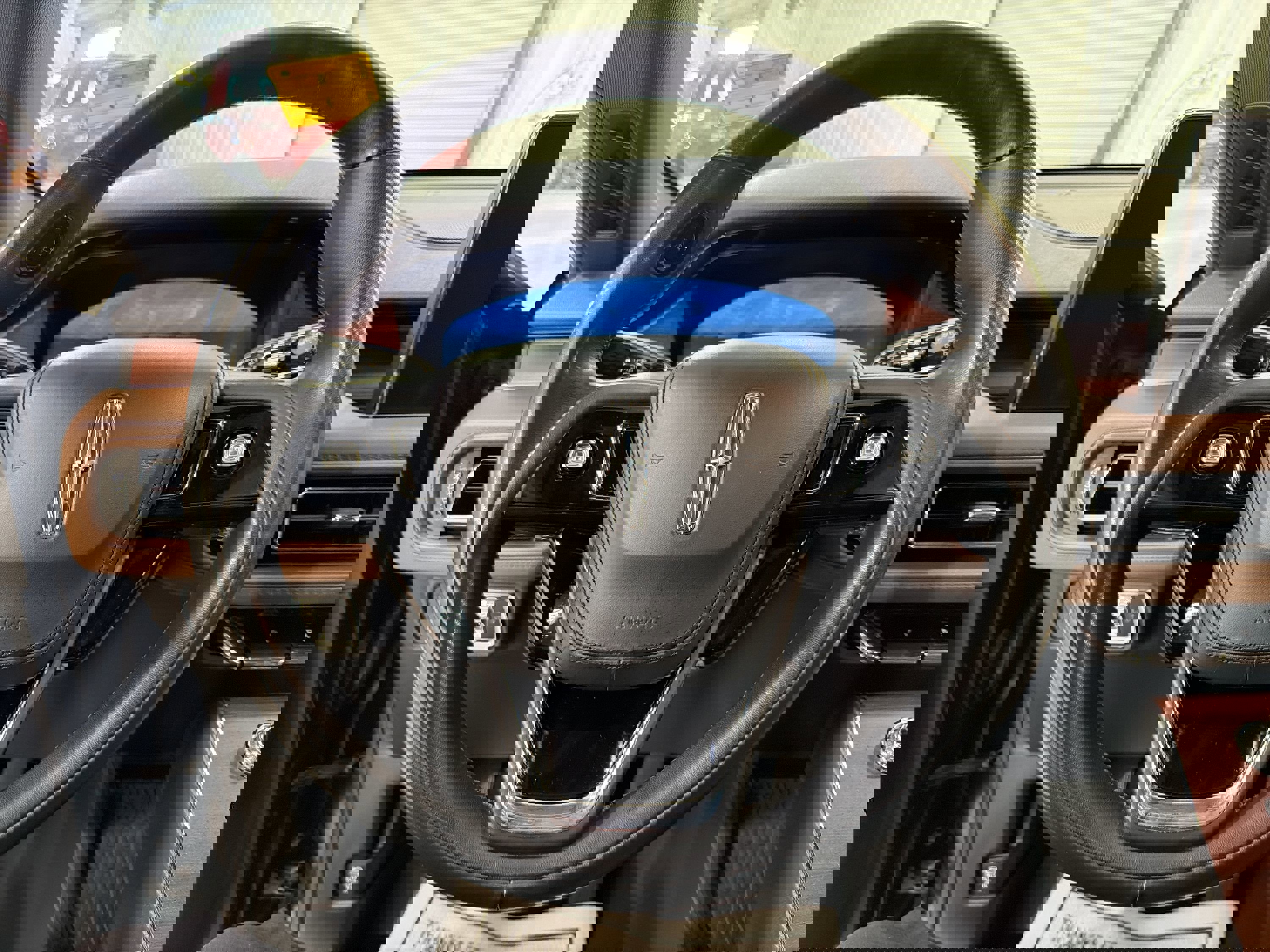 Used 2023 Lincoln Aviator Reserve w/ Equipment Group 201A image 13