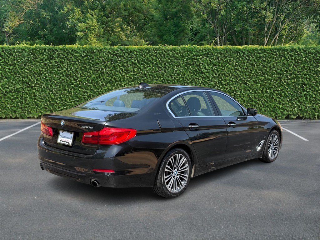 Used 2018 BMW 530e xDrive AWD/4WD image 3