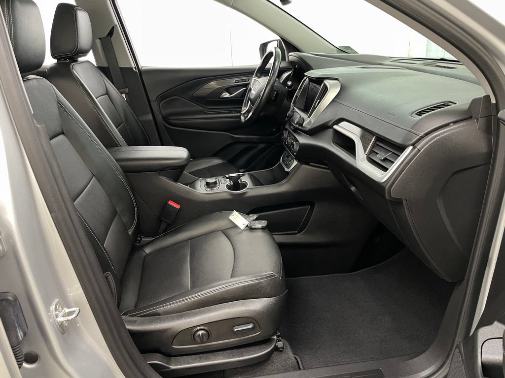 Used 2022 GMC Terrain SLT w/ Infotainment Package II AWD/4WD image 39