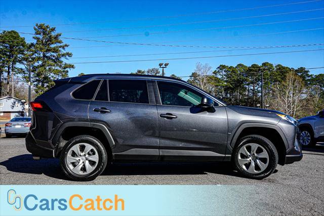 Used 2020 Toyota RAV4 LE image 2