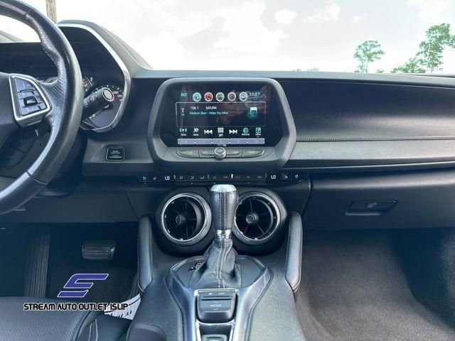 Used 2018 Chevrolet Camaro SS RWD image 18