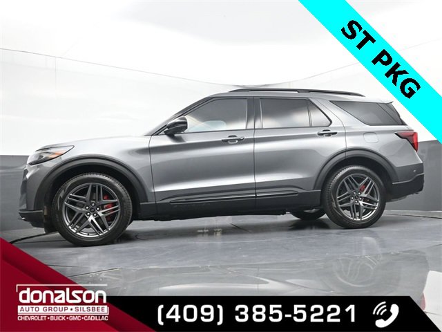 Used 2025 Ford Explorer ST image 16