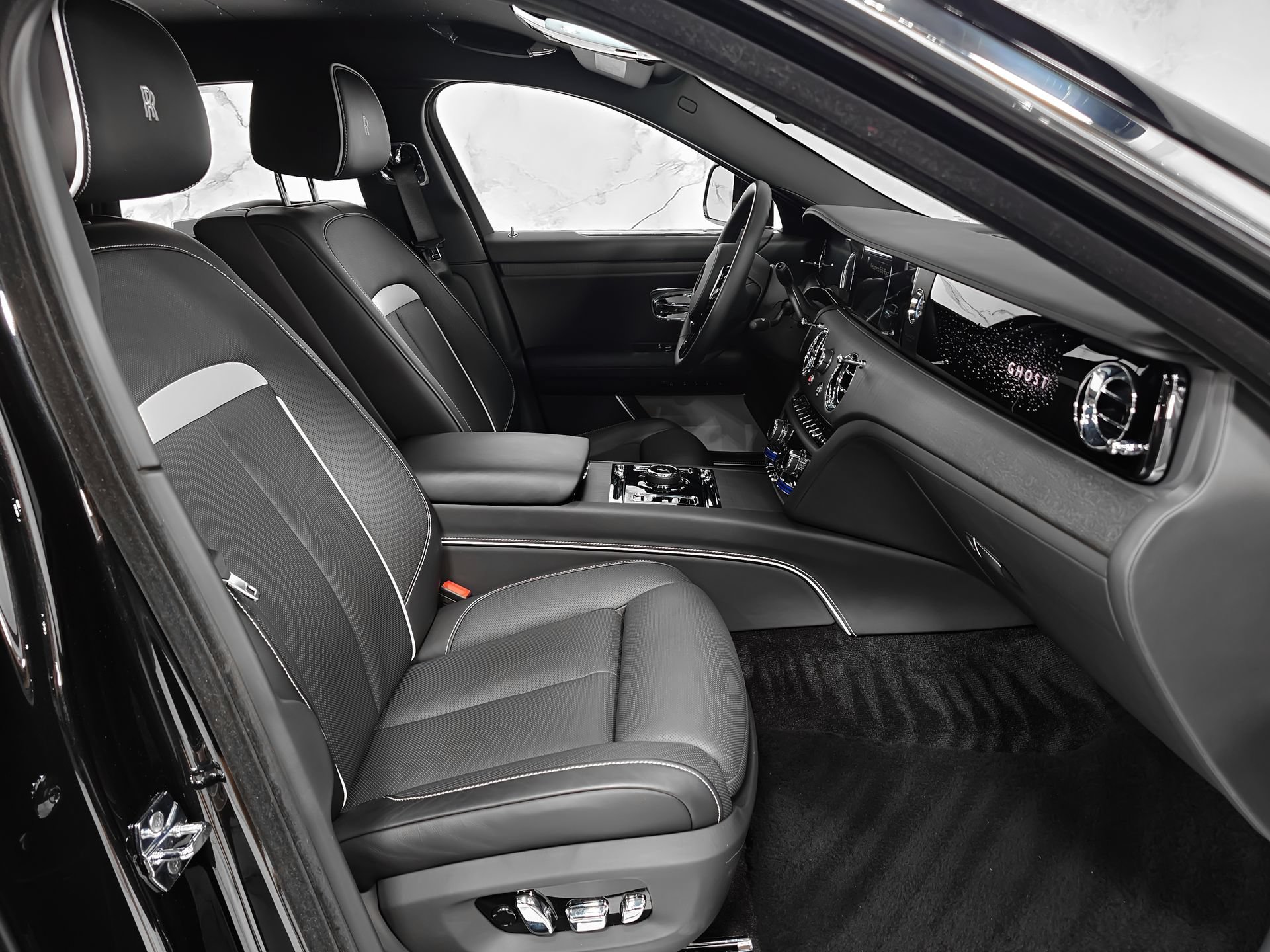 Used 2023 Rolls-Royce Ghost w/ Ghost Package AWD/4WD image 5