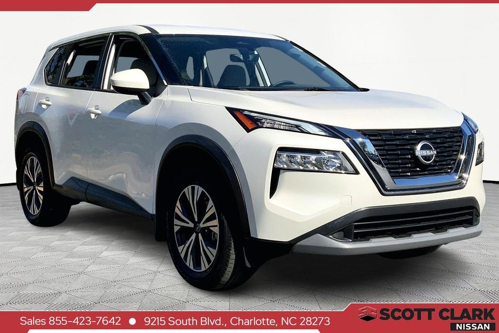 Used 2023 Nissan Rogue SV image 1