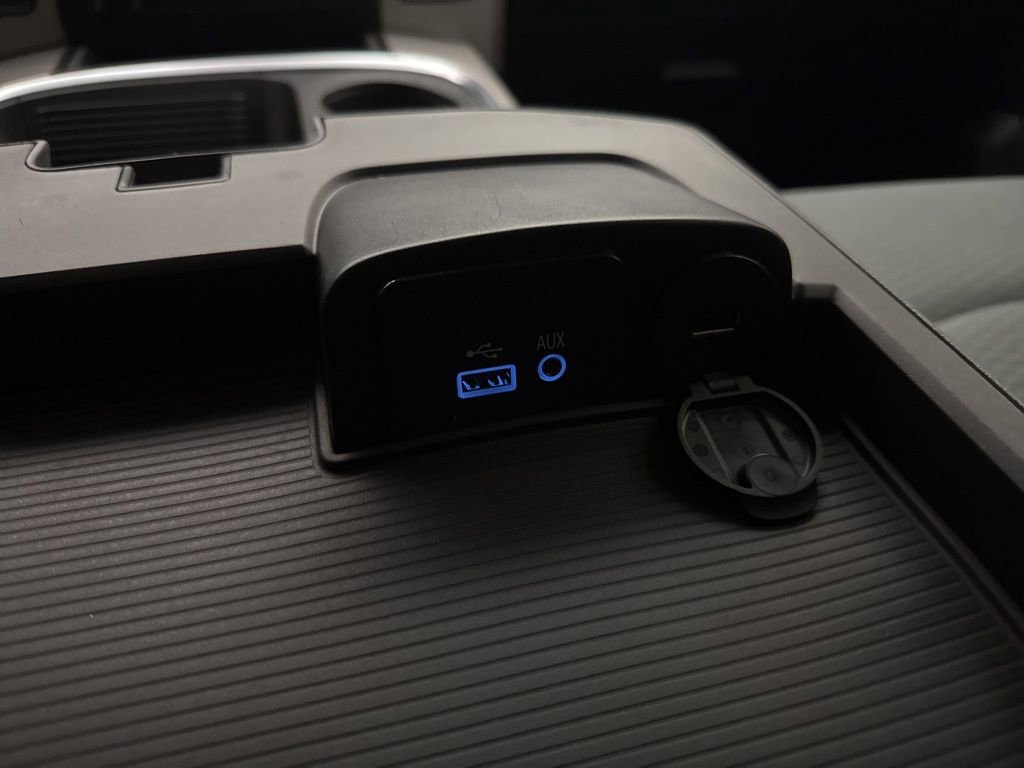 Used 2018 RAM 3500 Tradesman w/ Chrome Appearance Group AWD/4WD image 25