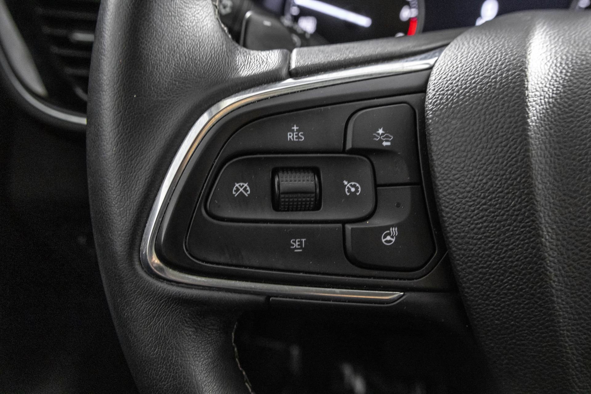 Used 2023 Buick Envision Avenir AWD/4WD image 26