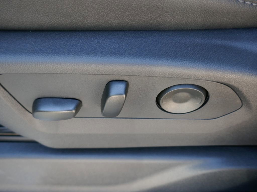 New 2026 GMC Sierra 1500 SLT w/ SLT Premium Plus Package image 16