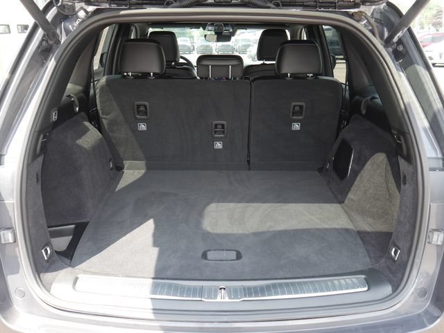 Used 2024 Jeep Grand Cherokee Overland AWD/4WD image 11