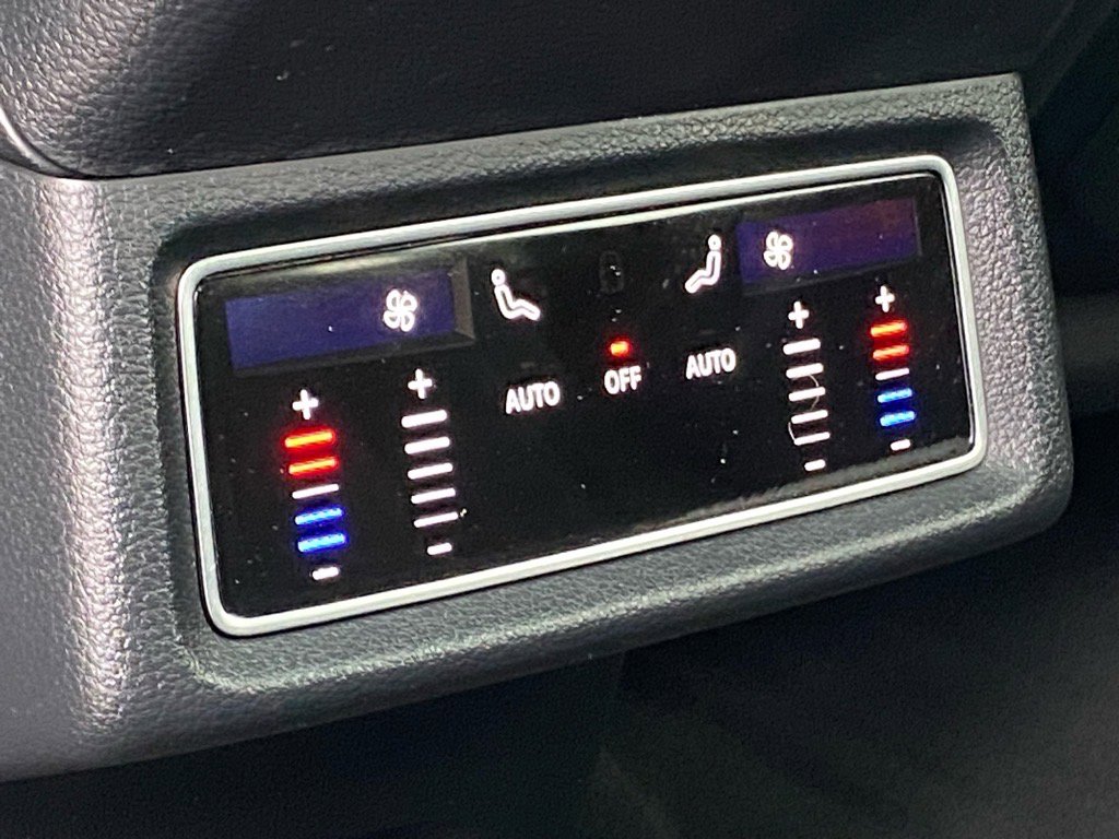 Used 2022 Audi e-tron Premium image 21