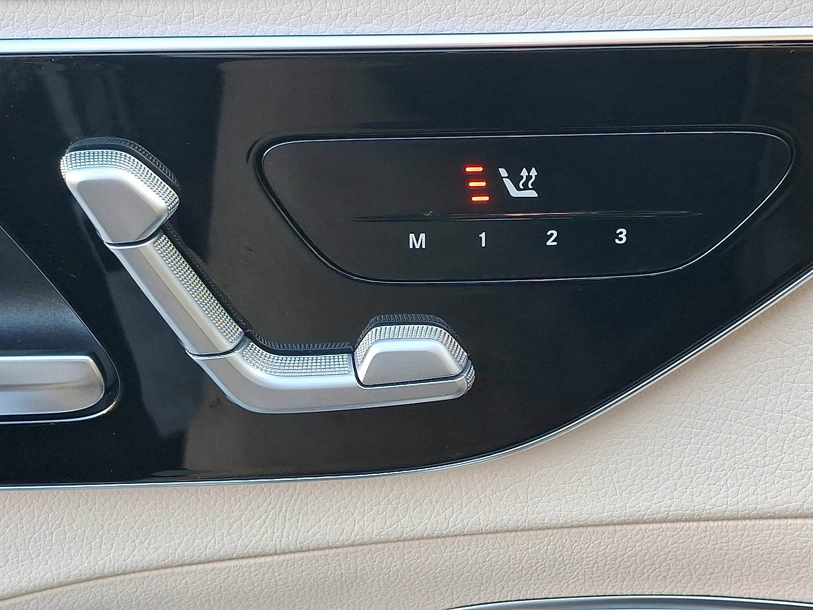 Certified 2022 Mercedes-Benz C 300 4MATIC Sedan image 27