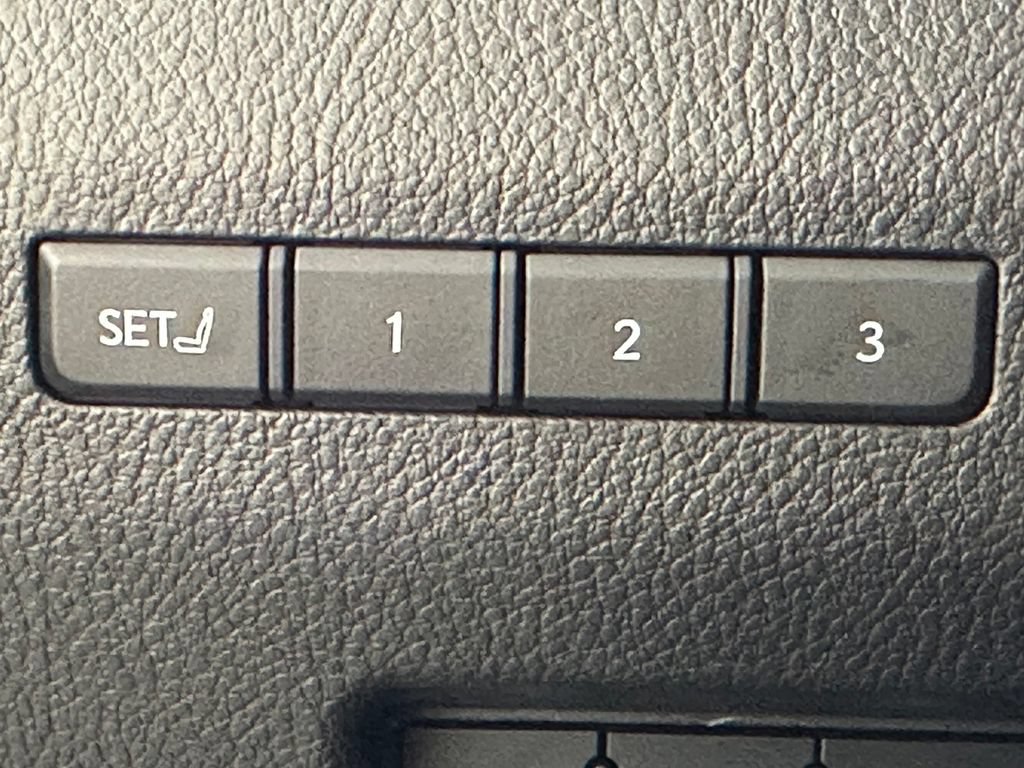 Used 2024 Lexus GX 550 AWD/4WD image 42