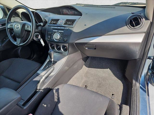 Used 2011 MAZDA MAZDA3 i Touring image 19