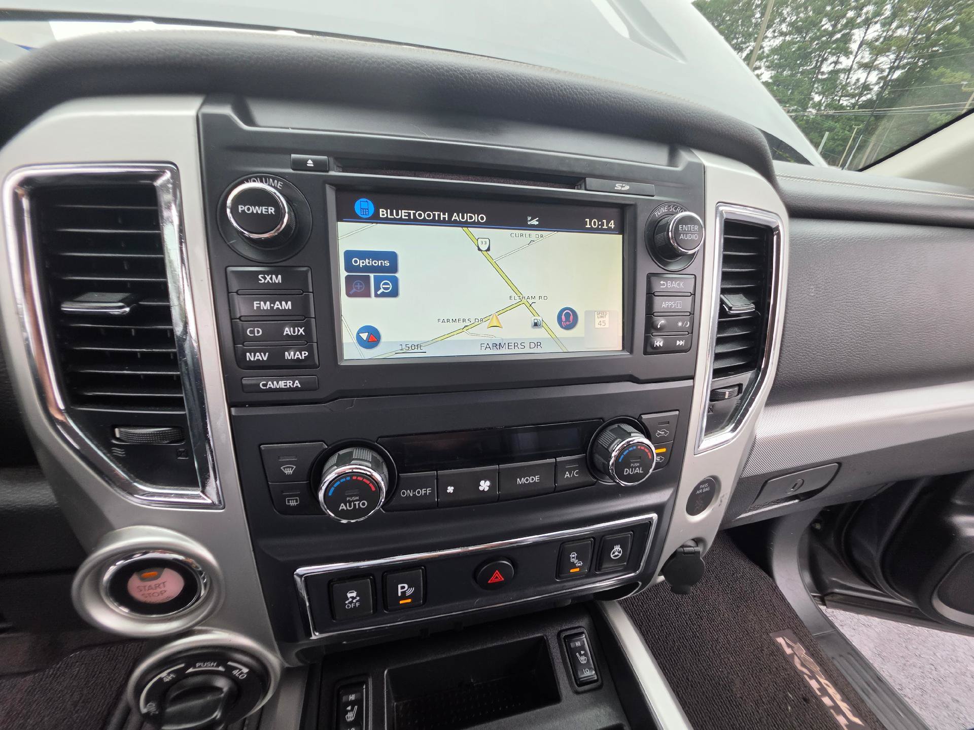Used 2017 Nissan Titan PRO-4X w/ Pro-4x Convenience Package AWD/4WD image 12