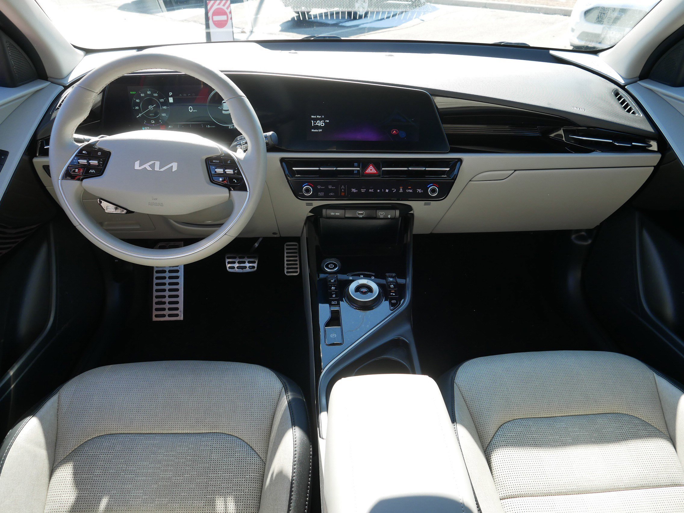 Certified 2023 Kia Niro Wave w/ Wave Preserve Package image 10