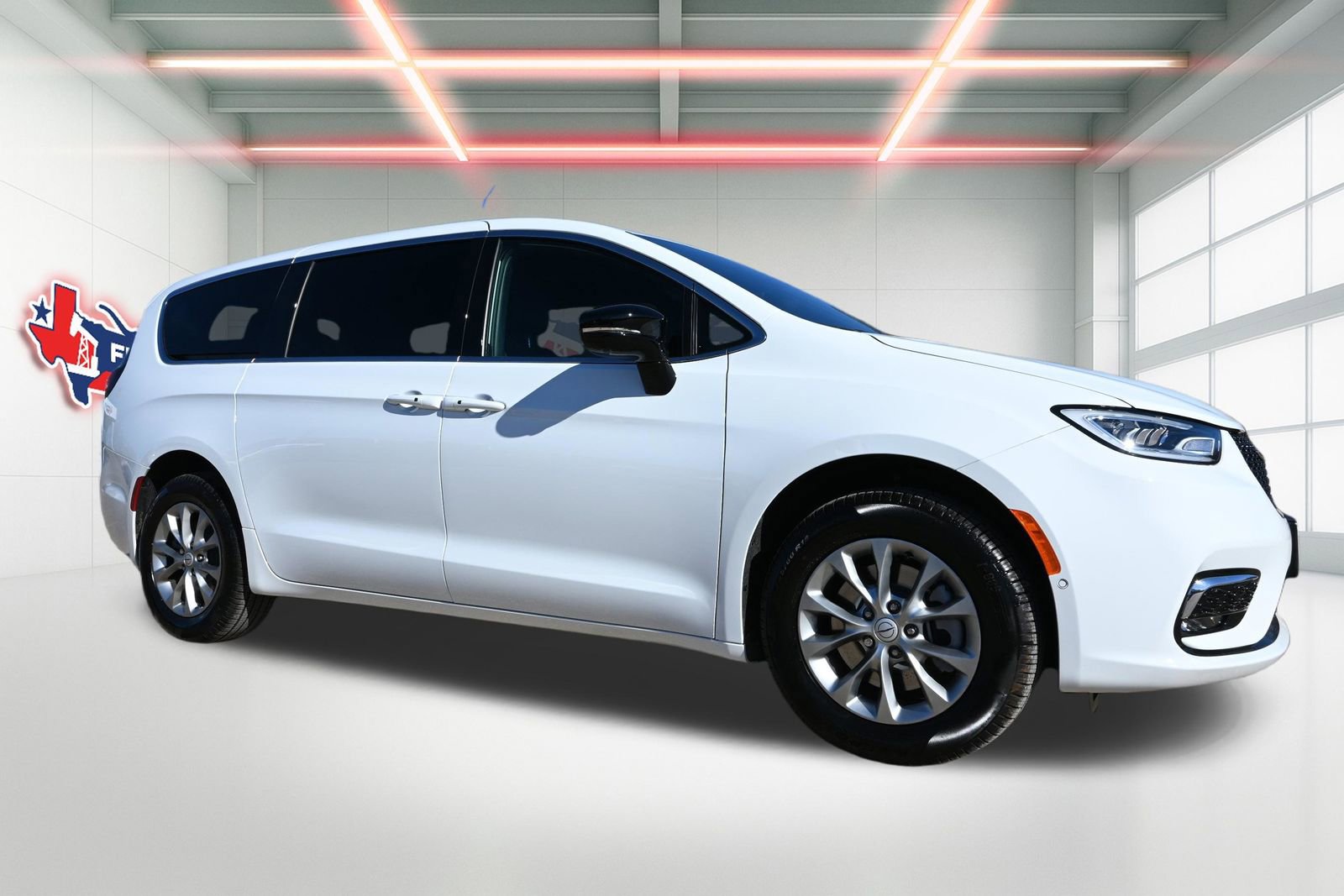 New 2026 Chrysler Pacifica Select image 5