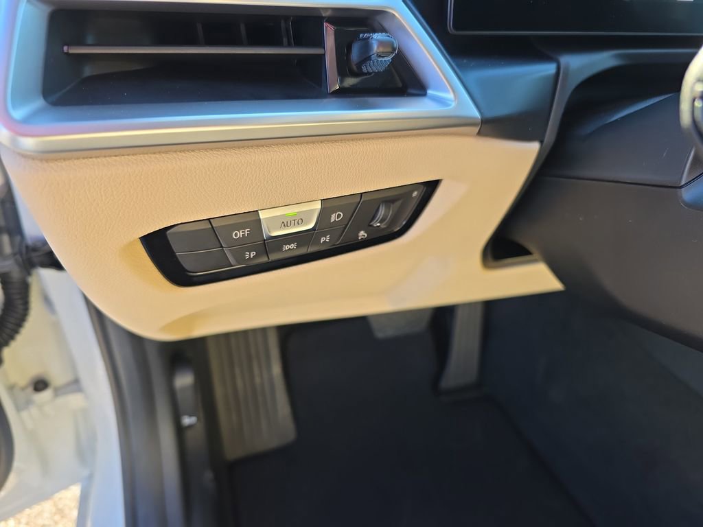 New 2026 BMW 330i xDrive Sedan w/ Premium Package image 12